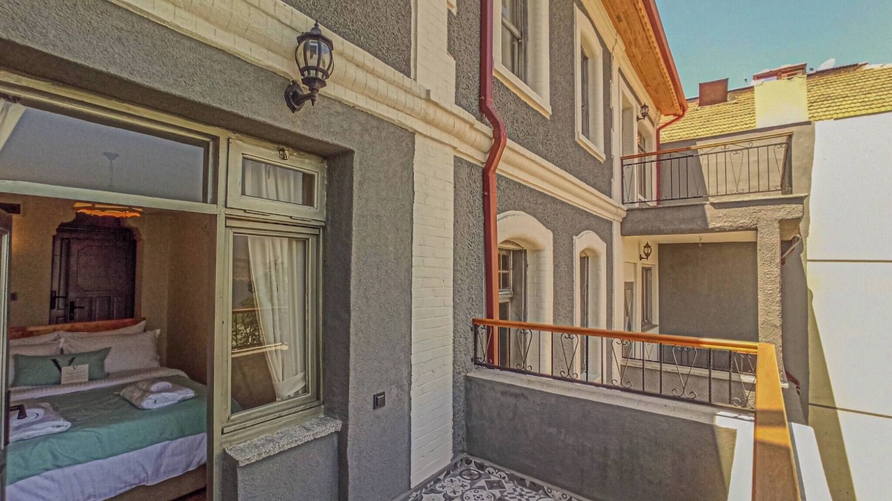 Photo of Patio Balcony in Konak