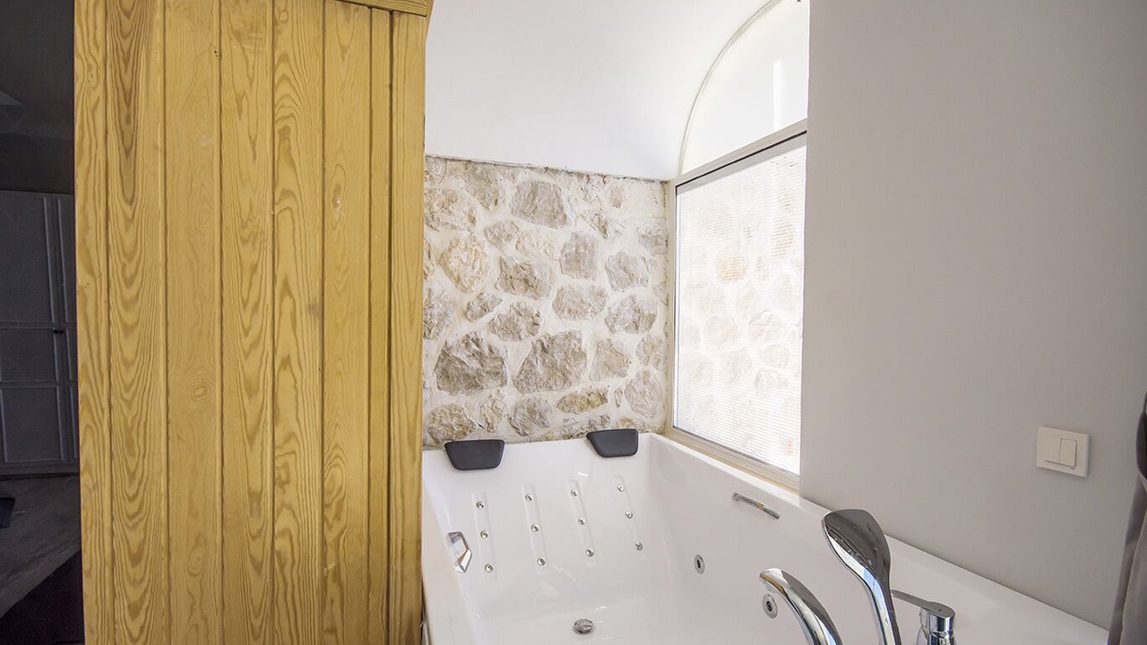 Photo of Bathroom in Islamlar