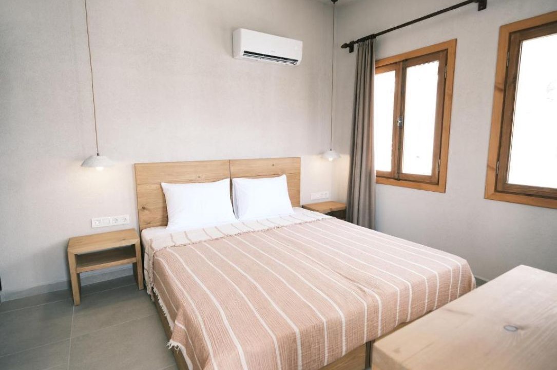 Photo of Bedroom in Side