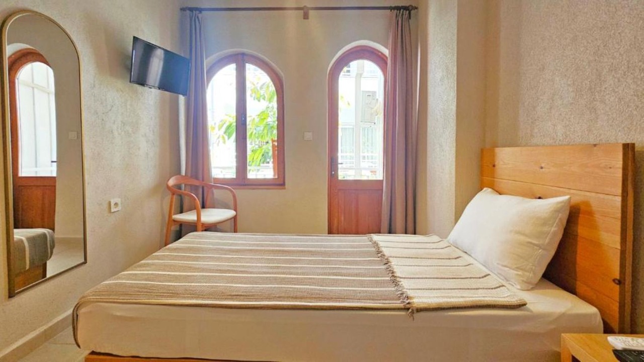 Photo of Bedroom in Side