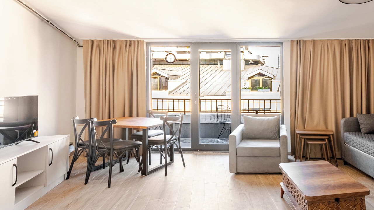 Photo of Livingroom in Cumhuriyet
