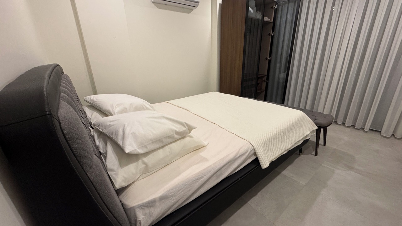 Photo of Bedroom in Side