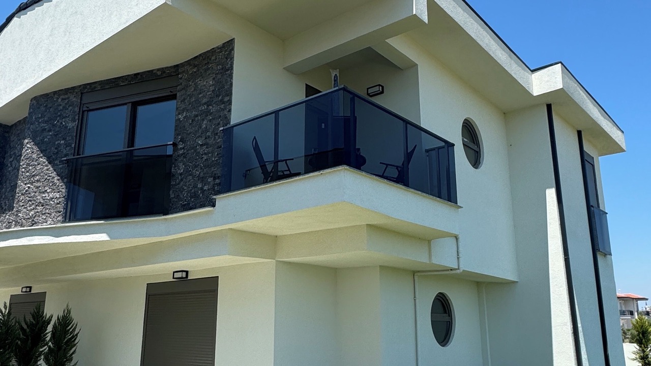 Photo of Outdoor in Side
