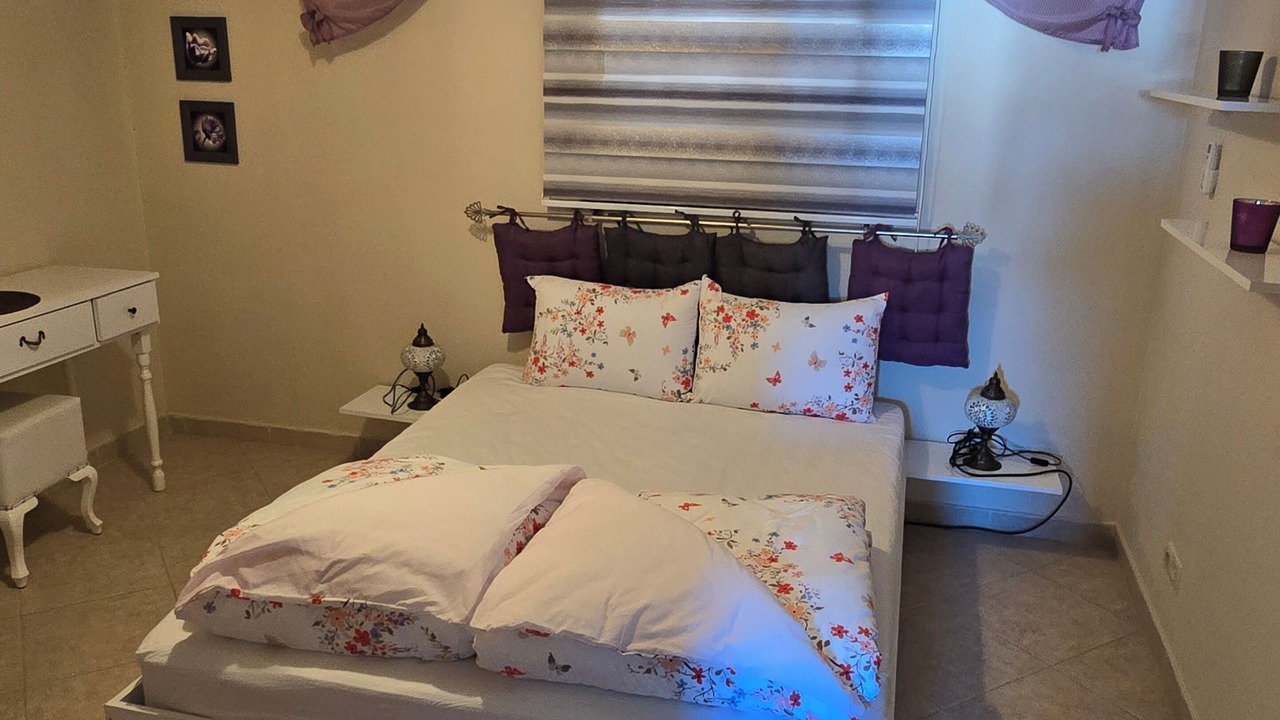 Photo of Bedroom in Side