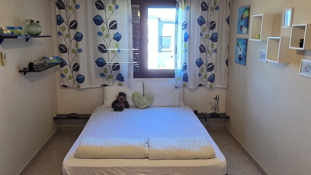 Photo of Bedroom in Side