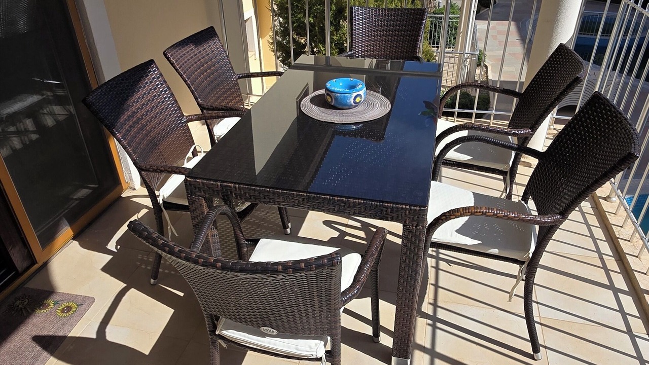 Photo of Outdoor in Side
