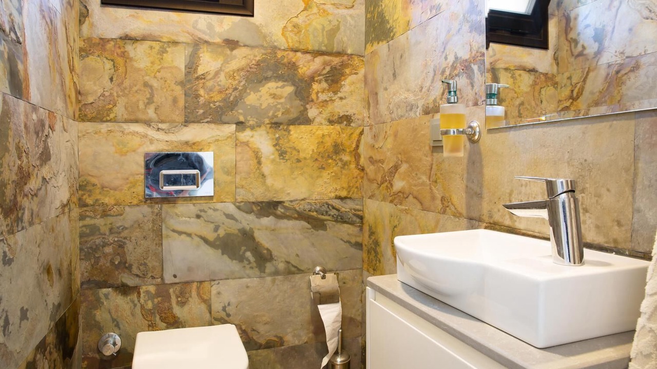 Photo of Bathroom in Geris