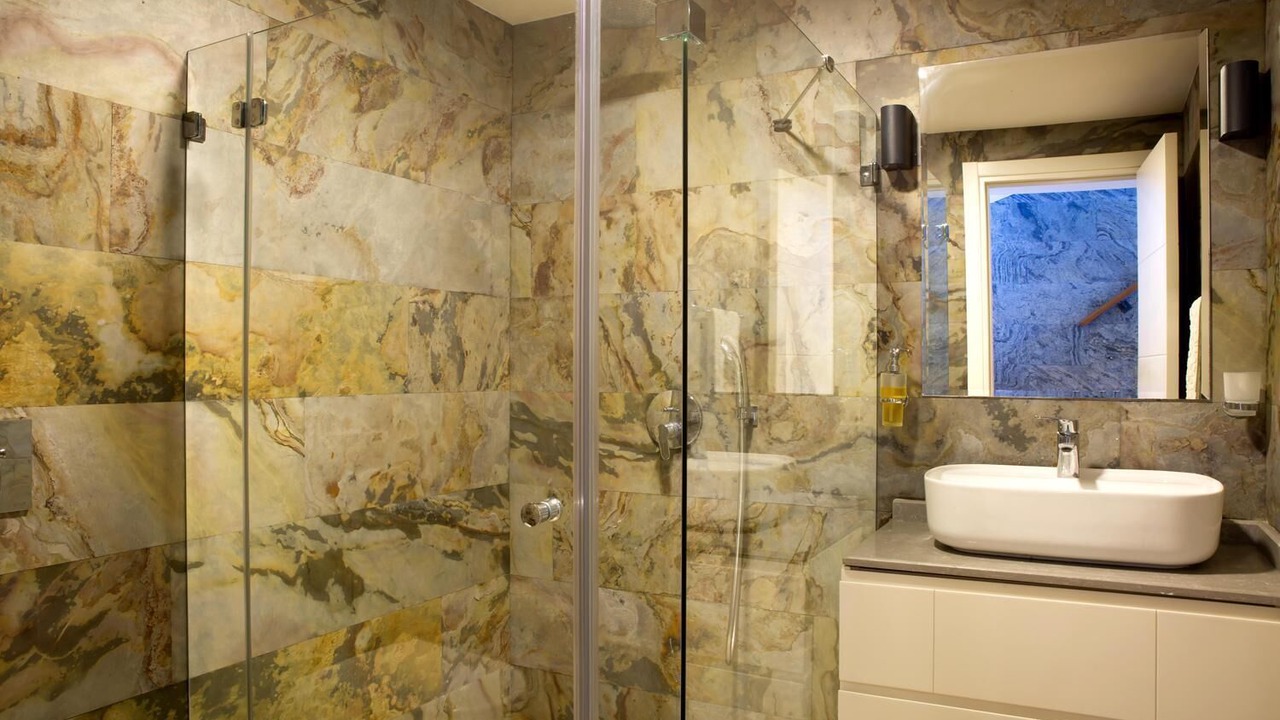 Photo of Bathroom in Geris