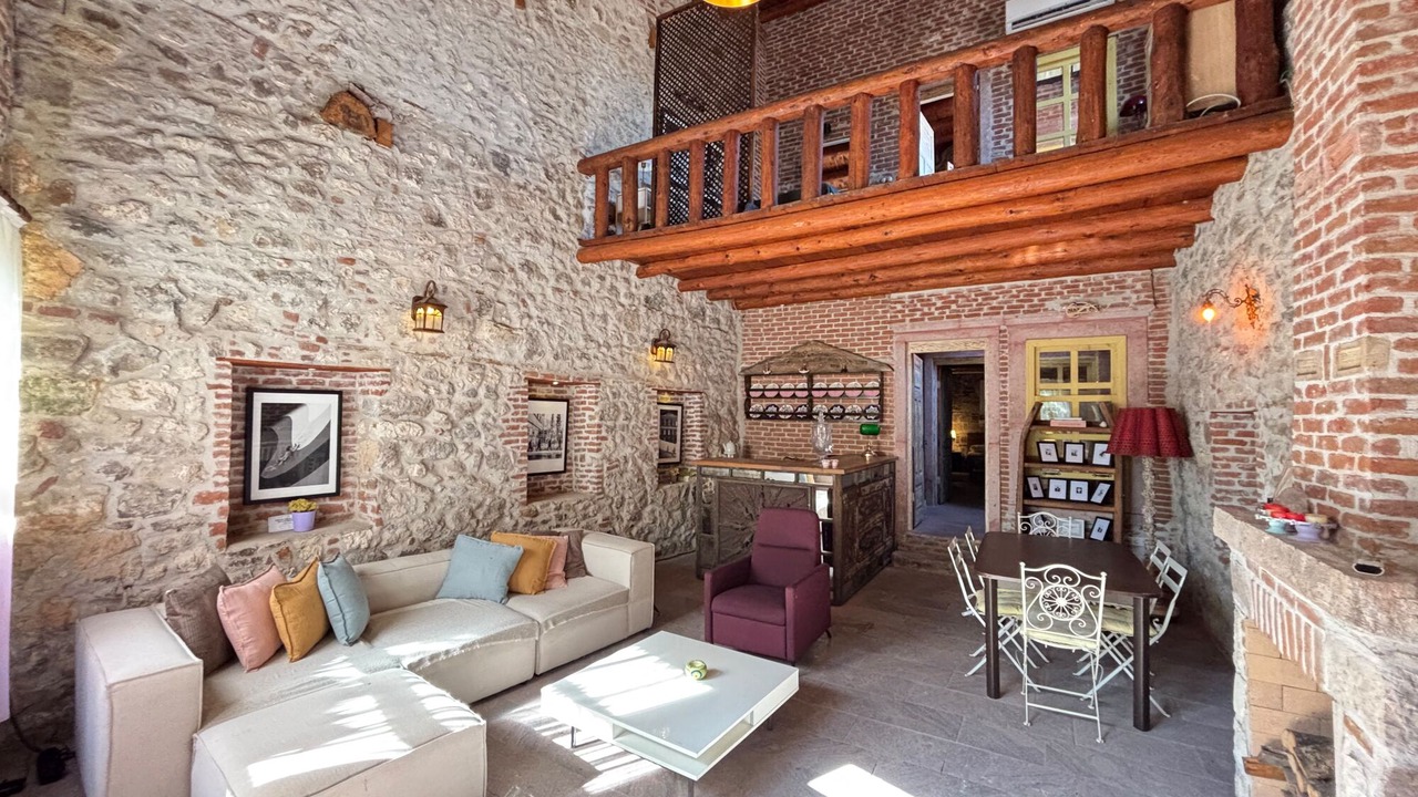 Photo of Livingroom in Ayvalik