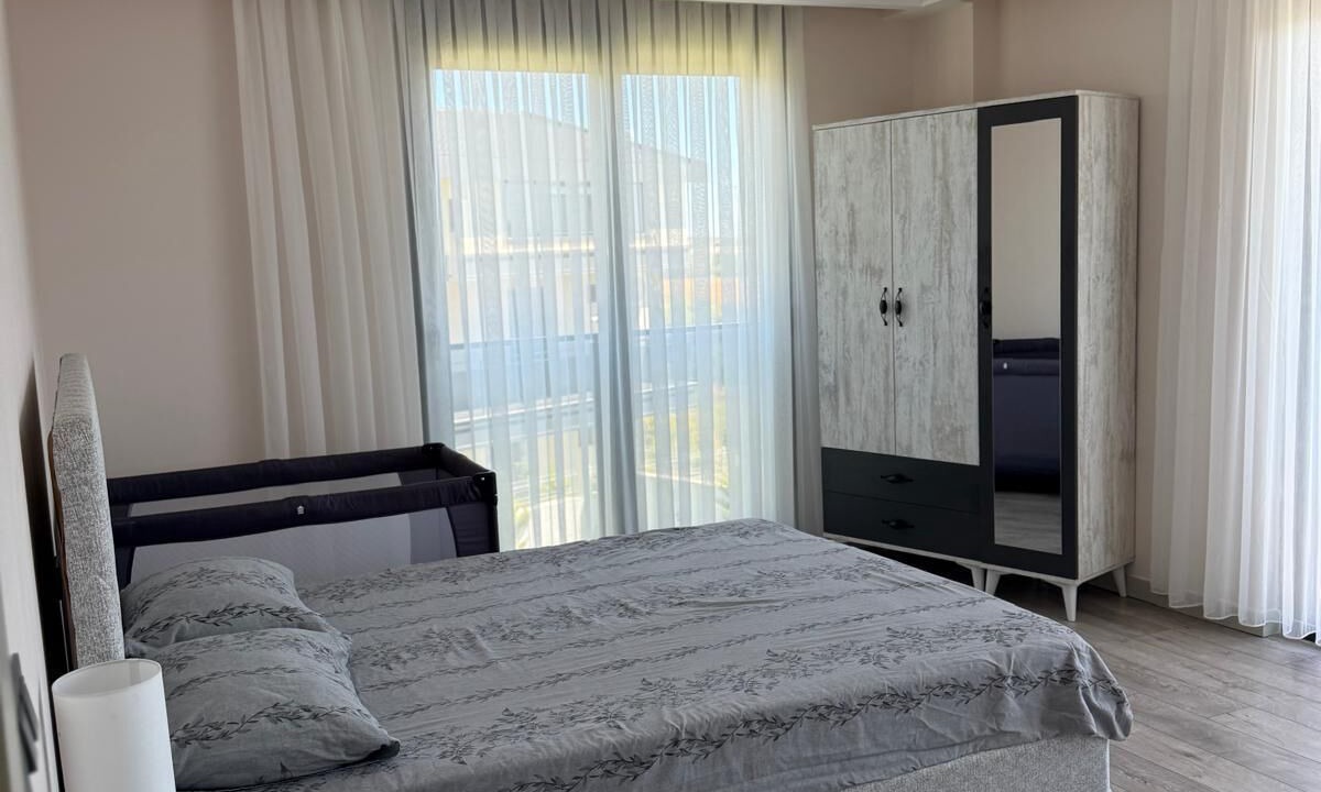 Photo of Bedroom in Side