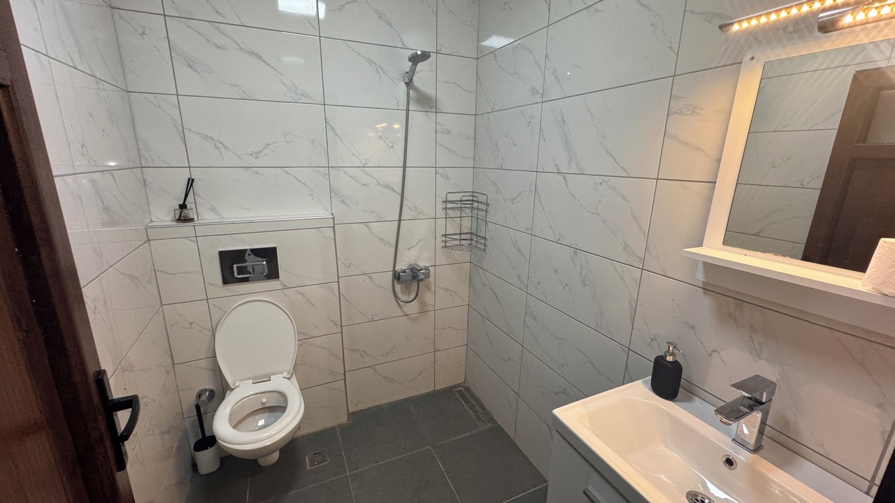 Photo of Bathroom in Oren