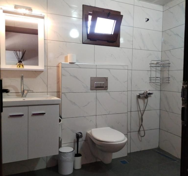 Photo of Bathroom in Oren