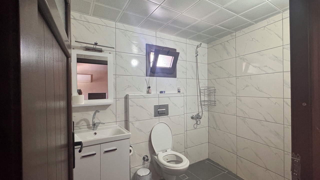 Photo of Bathroom in Oren