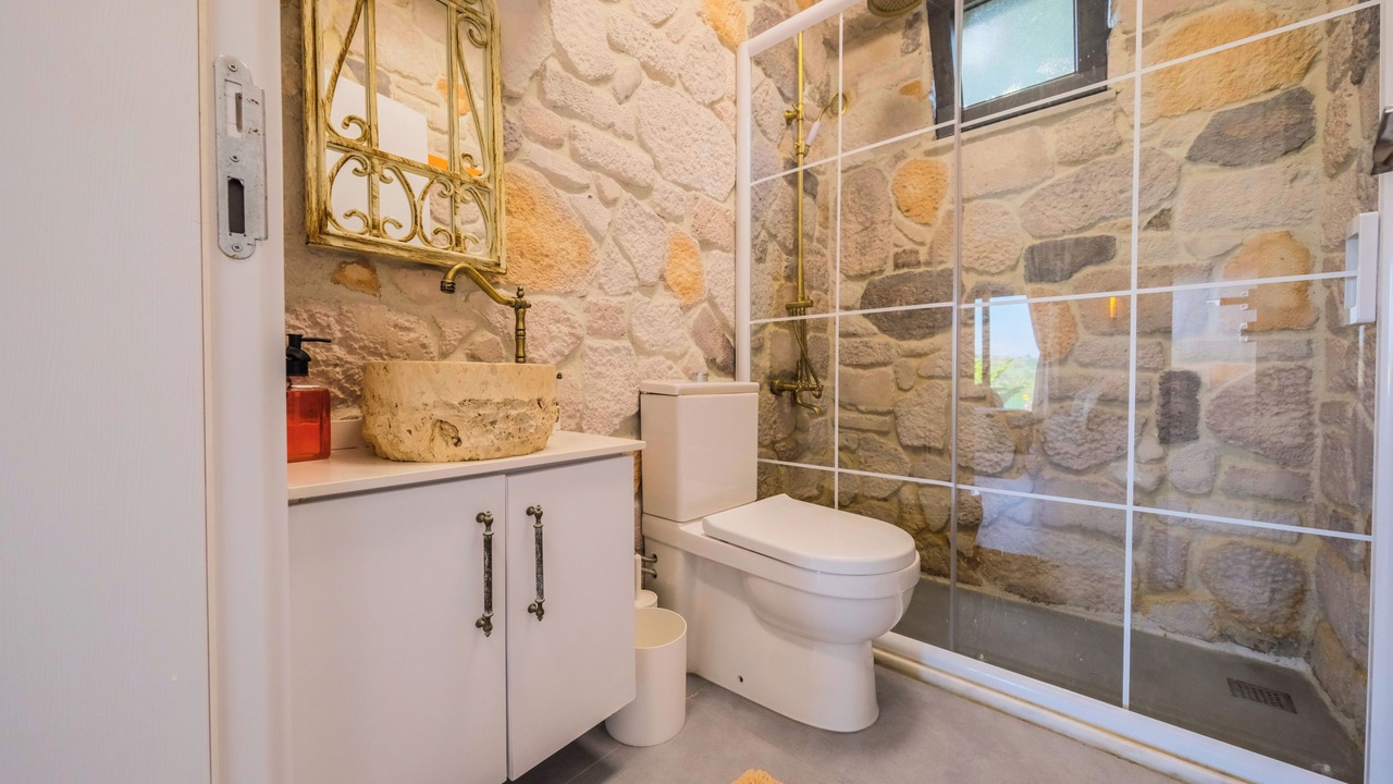 Photo of Bathroom in Kandira