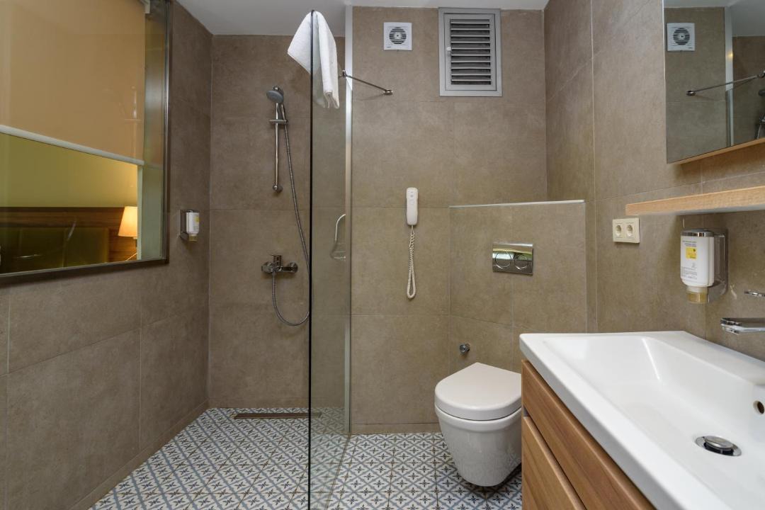 Photo of Bathroom in Cumhuriyet