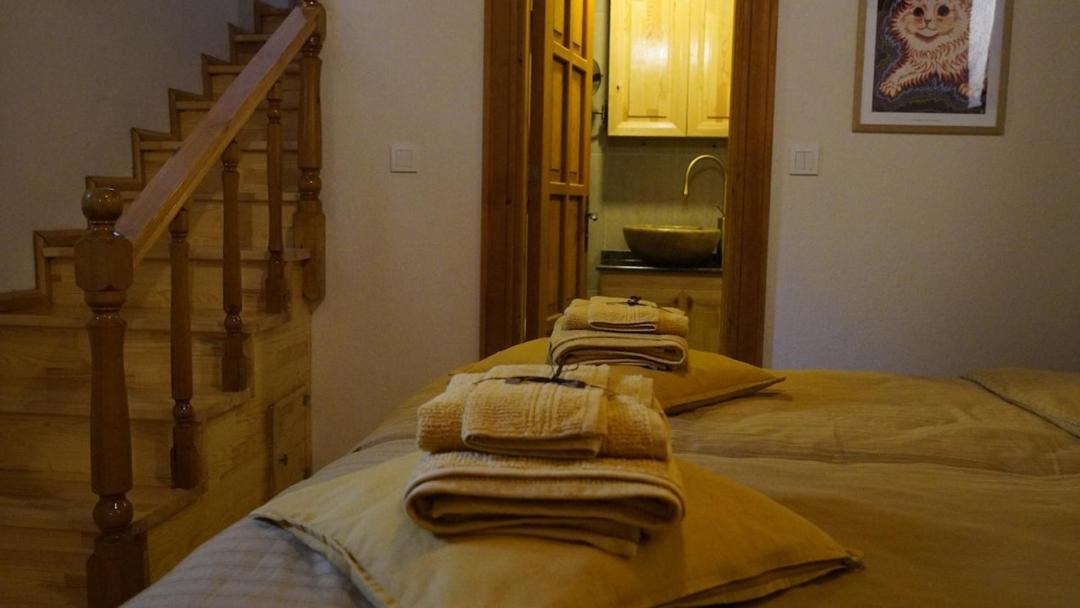 Photo of Bedroom in Ancient Side