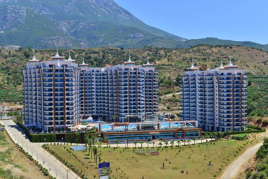 Photo of Buildings in Seki