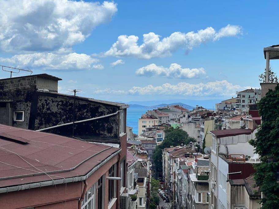 Photo of Others in Cihangir