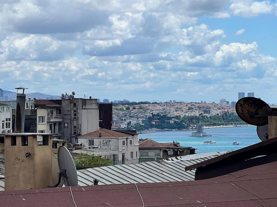 Photo of Others in Cihangir