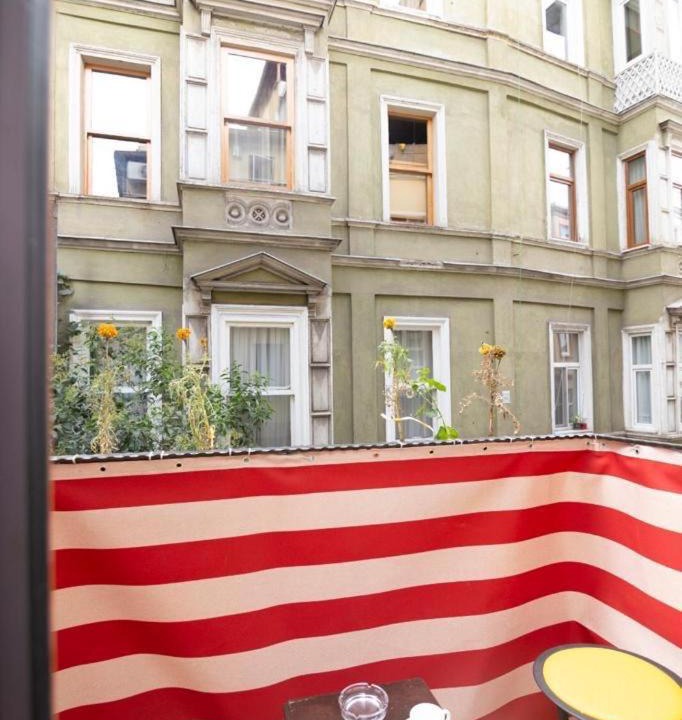 Photo of Patio Balcony in Pera