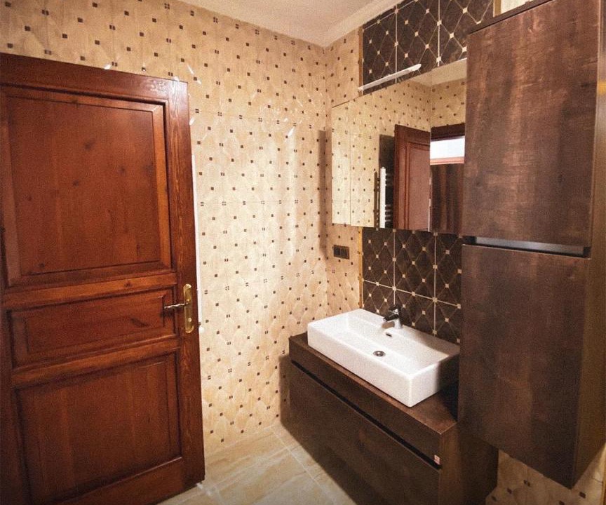 Photo of Others in Yanik