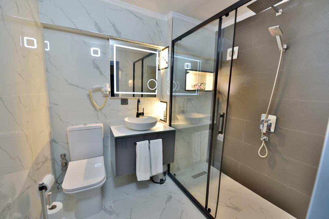 Photo of Bathroom in Old City