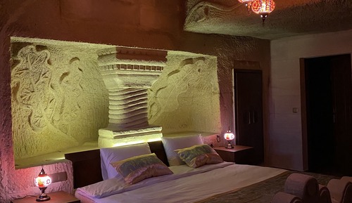 Deluxe Double Room, Smoking, Valley View