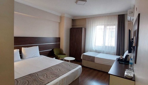 Economy Triple Room