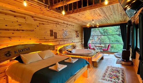 Deluxe Bungalow