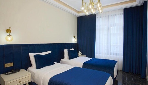 Presidental Suite with Three Bedroom