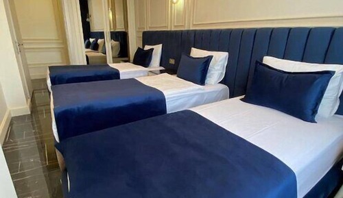King Suite with Three Bedroom