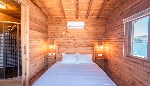 Room, Beachside