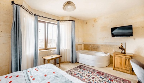 Deluxe Room, 1 Queen Bed