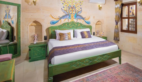 Deluxe Stone Suite
