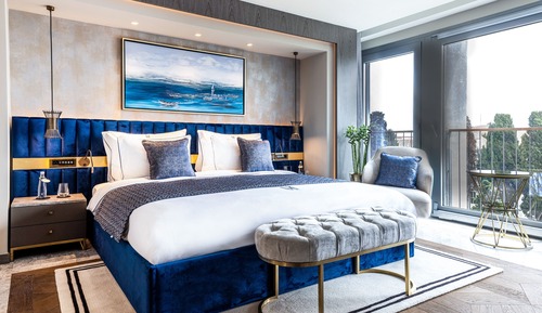 Deluxe Room, 1 King Bed, Sea View