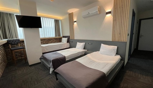 Economy Triple Room