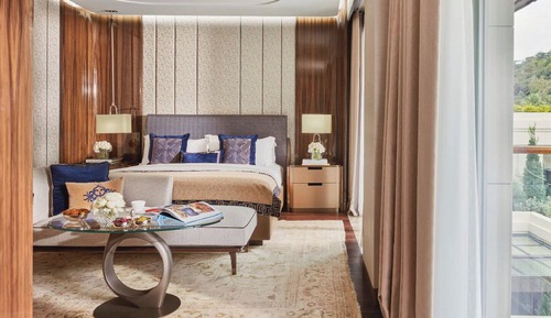 Deluxe Room, 1 King Bed