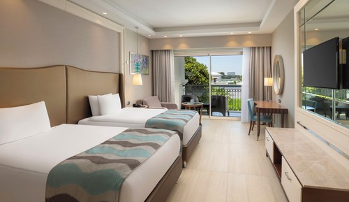 Family Pool Suite Balcony