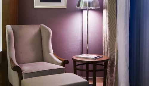 Deluxe Room, 1 King Bed, Garden View