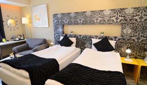 Standard Twin Room