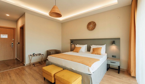 Classic Room, City View