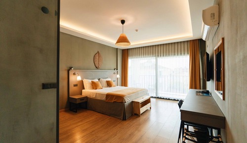 Family Suite, City View
