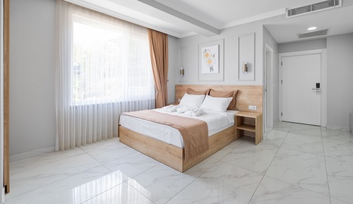 Deluxe Room, Jetted Tub, Lake View