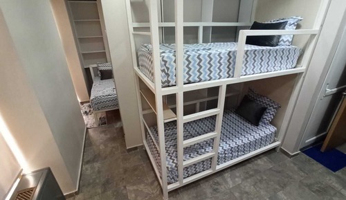Basic Triple Room, Multiple Beds