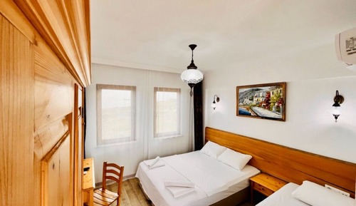 Standard Room, Partial Sea View