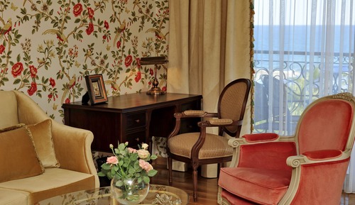 Suite, Sea View