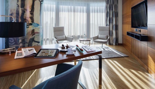 Deluxe Room, 1 King Bed