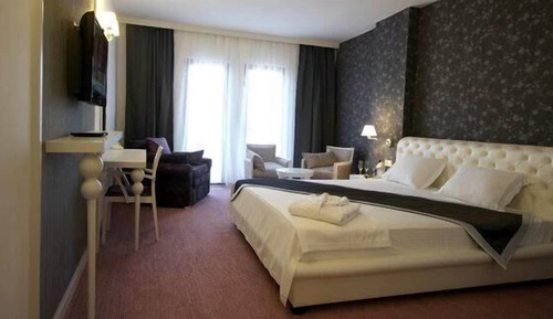 Deluxe Double Room Single Use