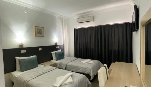 Basic Double or Twin Room, 1 Double Bed, City View