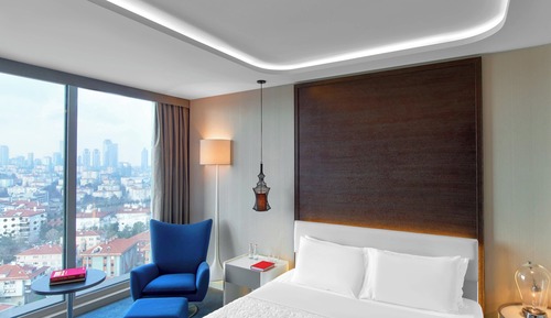 Deluxe Guest room, 1 King, City view